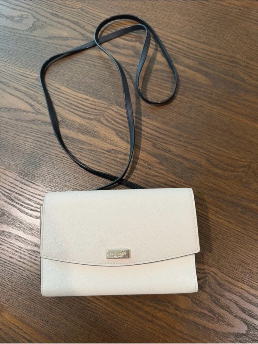 Kate Spade White Crossbody Wallet on Chain
